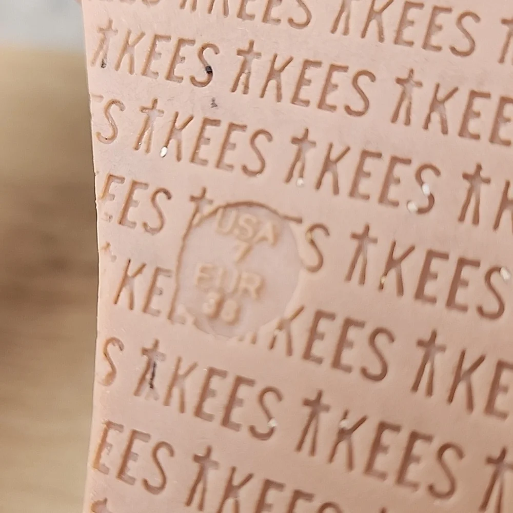 Tkees beige/tan slide Size 7 - Picture 10 of 10